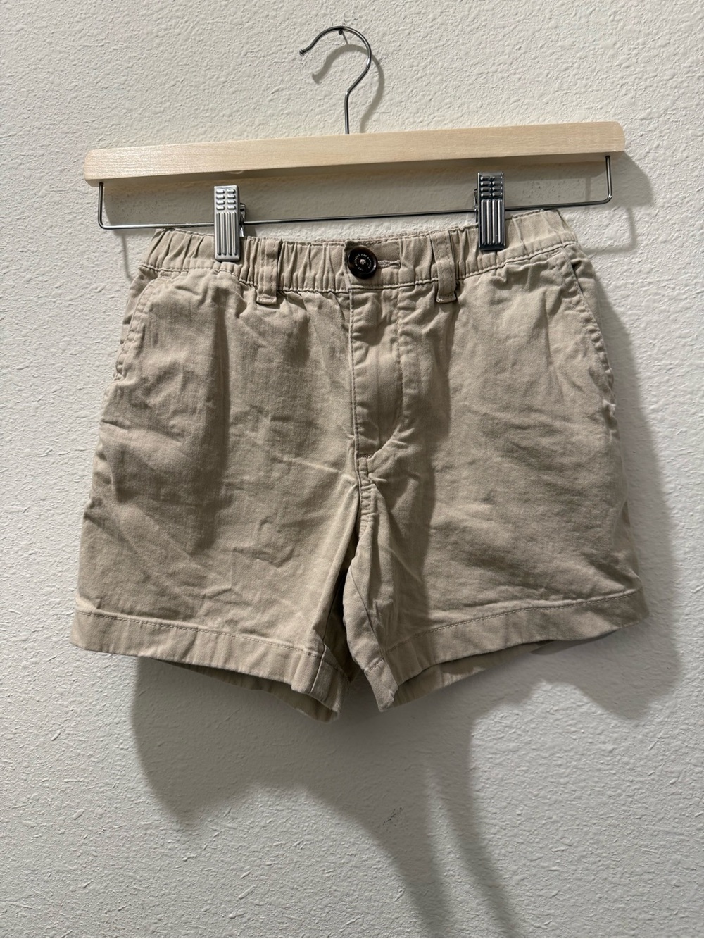 Chubbies Khaki Shorts, Kids Size XS